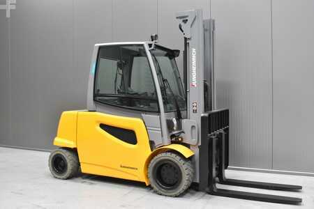 Sähkö - 4 pyör 2016  Jungheinrich EFG S 50 s (1)