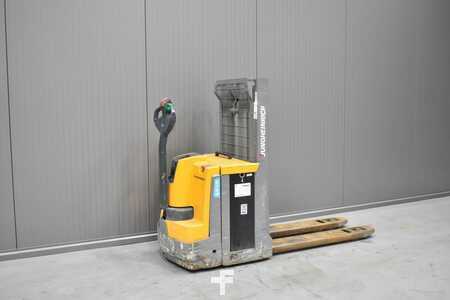 Magasemelésű béka 2017  Jungheinrich EJD 220 (4)