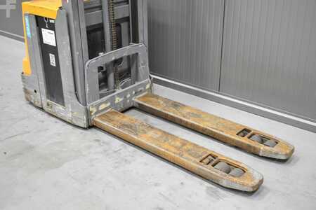 Magasemelésű béka 2017  Jungheinrich EJD 220 (5)