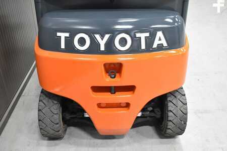 Elektro 4 Rad 2019  Toyota 8FBM16T (9)