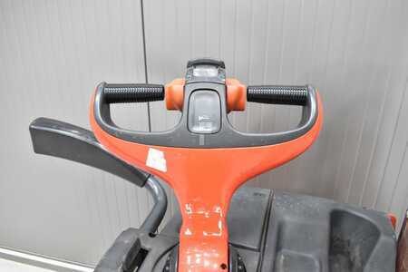 Apilador eléctrico 2019  Linde D 14 AP (6)