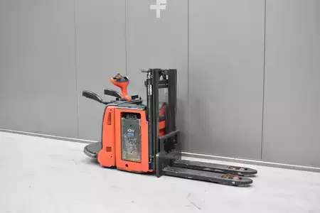 Pallet Stackers 2019  Linde D 12 AP (1)