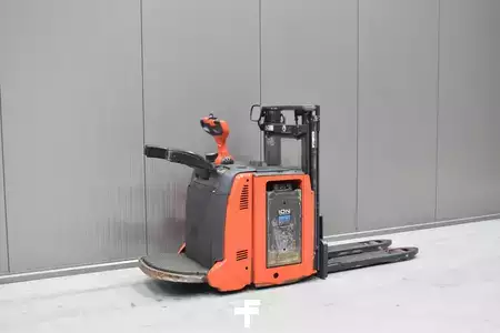 Pallet Stackers 2019  Linde D 12 AP (4)