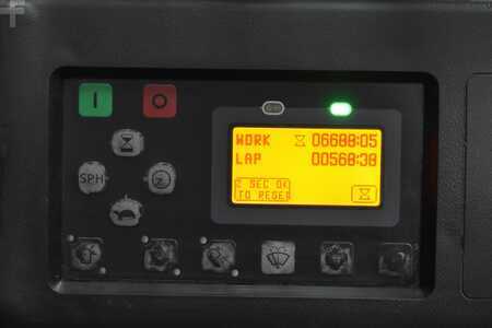 Elektromos 4 kerekű 2018  Toyota 8FBMT35 (10)