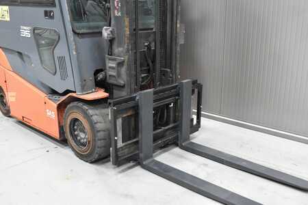 Elektromos 4 kerekű 2018  Toyota 8FBMT35 (6)