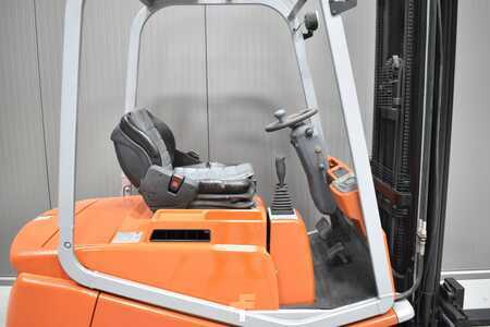 Elektryczne 3-kołowe 2007  BT C3E 180 (5)