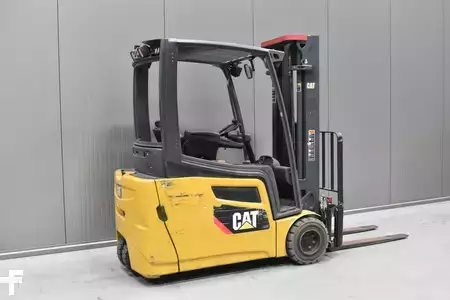 3-wiel elektrische heftrucks 2017  CAT Lift Trucks 2ET4000 (4)