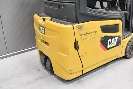 3-wiel elektrische heftrucks 2017  CAT Lift Trucks 2ET4000 (8)