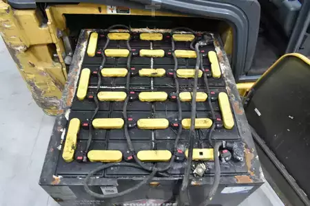 3-wiel elektrische heftrucks 2014  CAT Lift Trucks 2ET4000 (11)