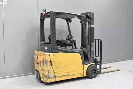 3-wiel elektrische heftrucks 2014  CAT Lift Trucks 2ET4000 (4)