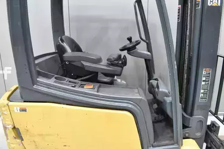 3-wiel elektrische heftrucks 2014  CAT Lift Trucks 2ET4000 (5)