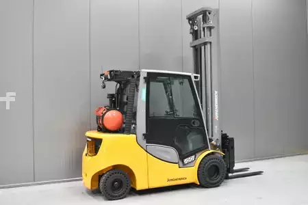 Carretilla elevadora GLP 2020  Jungheinrich TFG 435s (4)