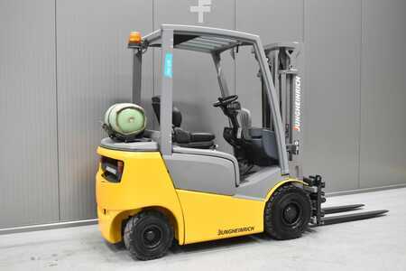 Nestekaasutrukki 2016  Jungheinrich TFG 316 (4)