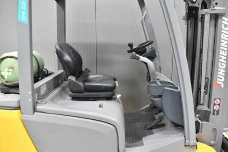 Nestekaasutrukki 2016  Jungheinrich TFG 316 (5)