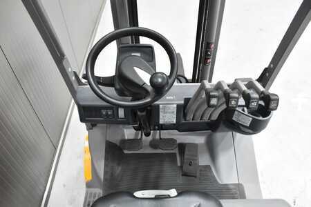 Nestekaasutrukki 2016  Jungheinrich TFG 316 (7)