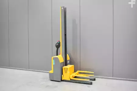 Pallestabler 2022  Jungheinrich EMC 110 (1)