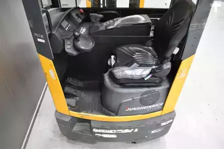 Chariots à mât rétractable 2012  Jungheinrich ETV C 16 (7)