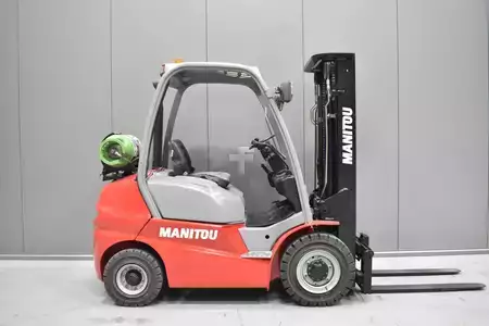 Gázüzemű targoncák 2012  Manitou MI 25 G (3)