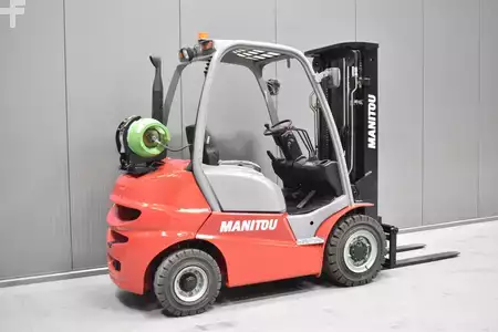 Gázüzemű targoncák 2012  Manitou MI 25 G (4)
