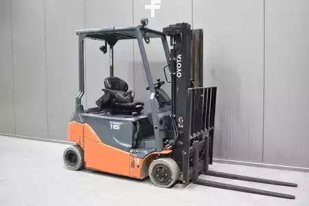 Eléctrica de 4 ruedas 2018  Toyota 8FBM16T (1)