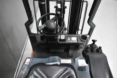 Eléctrica de 4 ruedas 2018  Toyota 8FBM16T (7)