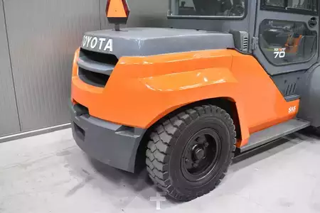 Dízel targoncák 2017  Toyota 40-8FD70N (8)