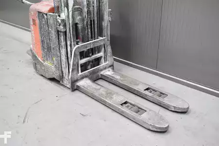 Pallet Stackers 2015  BT SPE 125L (5)