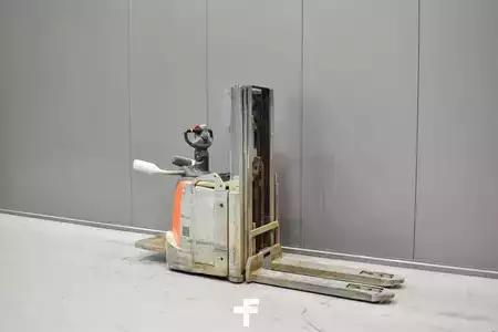 Apilador eléctrico 2019  Toyota SPE 120L (1)