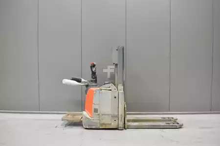 Apilador eléctrico 2019  Toyota SPE 120L (3)