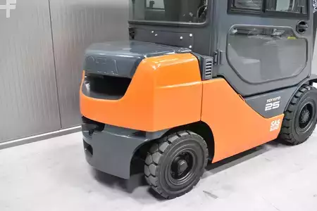 Dieseltruck 2018  Toyota 02-8FDF25 (8)