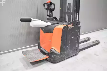 Apilador eléctrico 2018  Toyota SPE 120L (7)