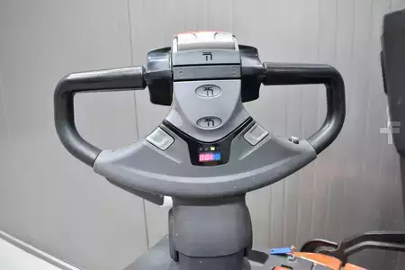 Apilador eléctrico 2016  BT SPE 120L (6)