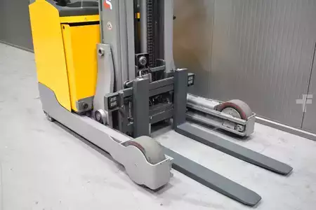 Tolóoszlopos targonca 2015  Jungheinrich ETV 325 (6)