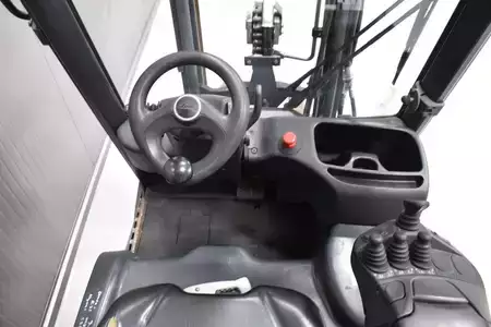 Elektro tříkolové VZV 2017  Linde E 16 C - 02 (6)