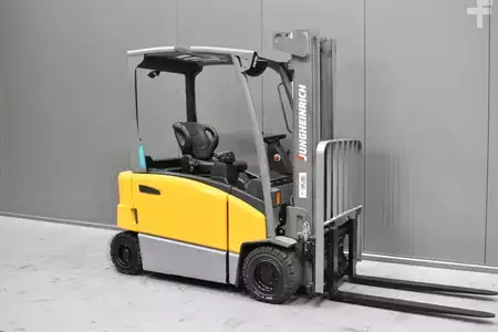 Eléctrico - 4 rodas 2019  Jungheinrich EFG MC 320 (1)