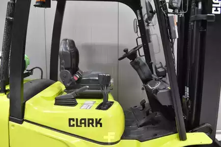 Gas truck 2019  Clark GTS 25L (5)