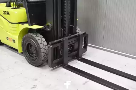 Gas truck 2019  Clark GTS 25L (6)