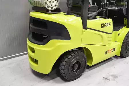 Gas truck 2019  Clark GTS 25L (8)