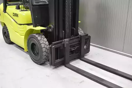 Gas truck 2017  Clark GTS 25L (6)