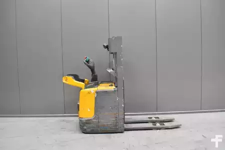 Apilador eléctrico 2019  Jungheinrich ERC 212 (3)