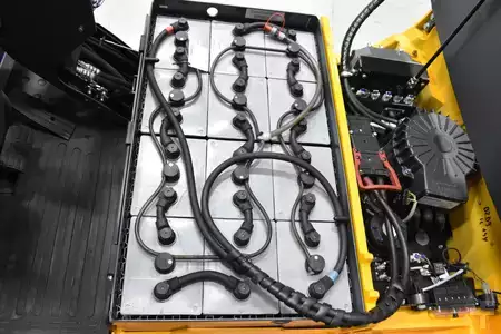 Carrelli elettrici 3 ruote 2014  Jungheinrich EFG 115 (11)