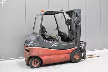 Elektryczne 4-kołowe 1999  Linde E 25 (4)