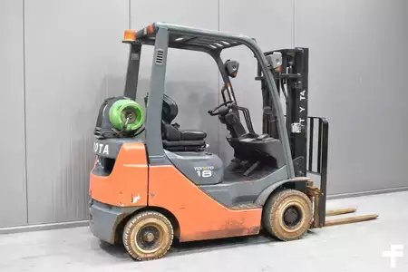 Gázüzemű targoncák 2019  Toyota 02-8FGF18 (4)