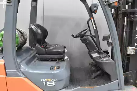 Gázüzemű targoncák 2019  Toyota 02-8FGF18 (5)