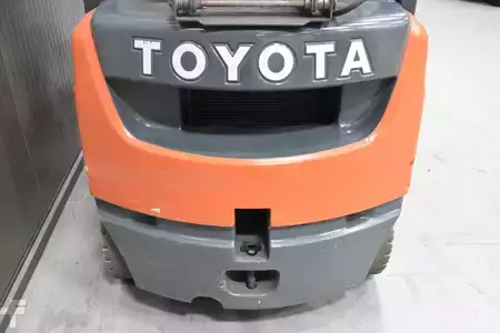 Gázüzemű targoncák 2019  Toyota 02-8FGF18 (9)