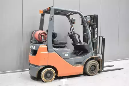 Gázüzemű targoncák 2019  Toyota 02-8FGF18 (4)