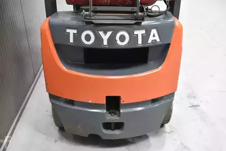 Gázüzemű targoncák 2019  Toyota 02-8FGF18 (9)