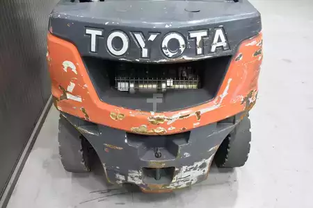 Dízel targoncák 2022  Toyota 52-8FDF20 (9)