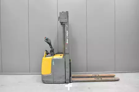 Ruční vysokozdvižný vozík 2018  Jungheinrich ERC 220 (3)