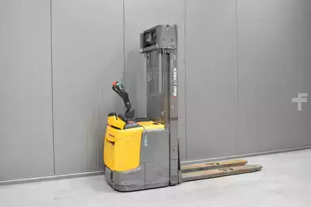 Ruční vysokozdvižný vozík 2018  Jungheinrich ERC 220 (4)